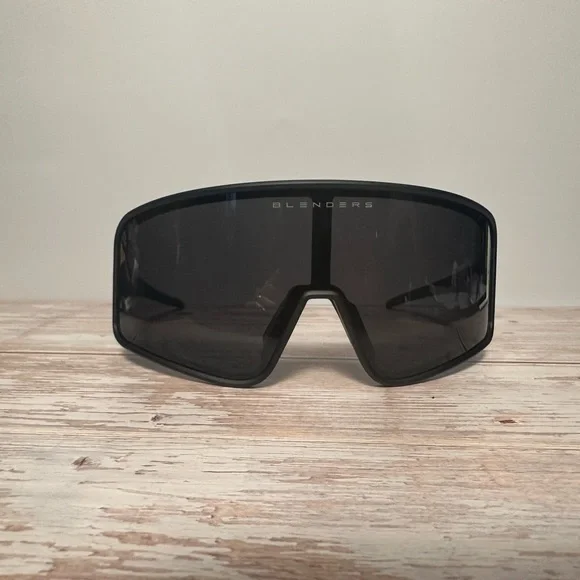 Blenders Polarized Black Sunglasses - Picture 8 of 12